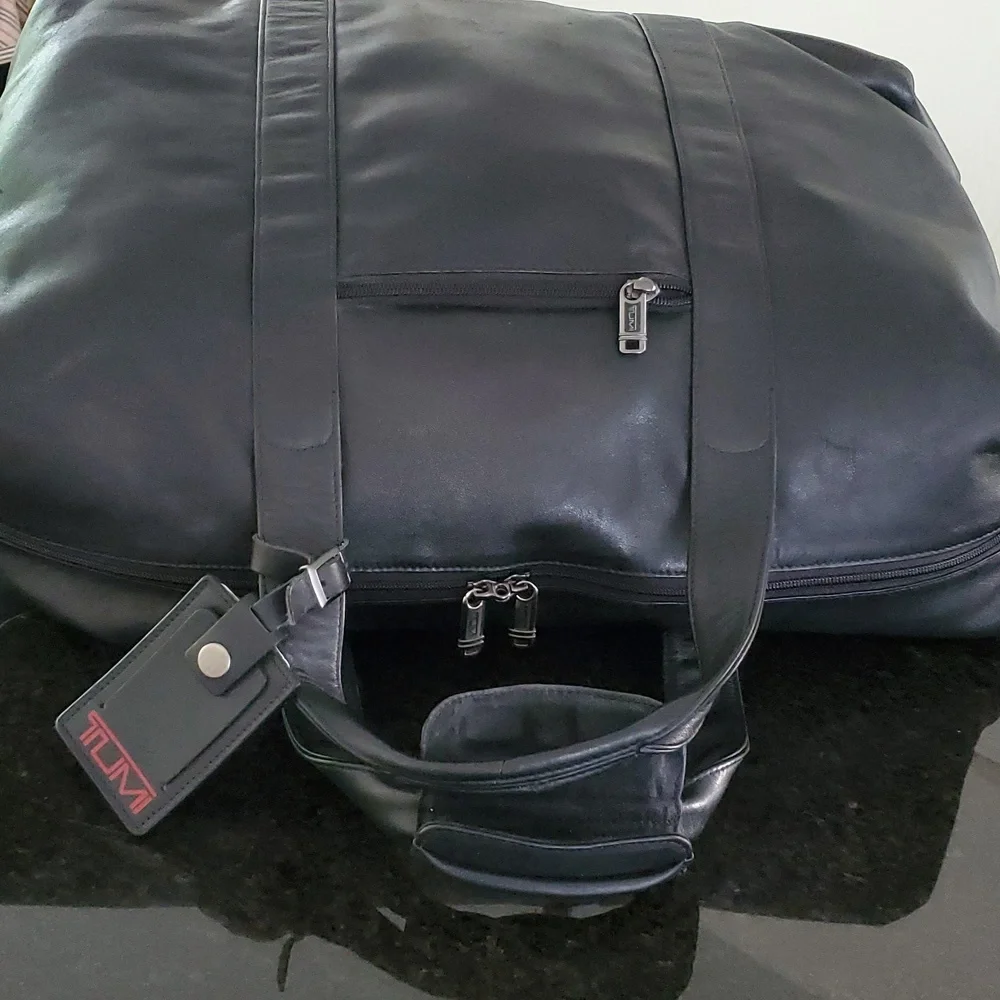 Rare Tumi Large Men's Boston Leather Weekender Duffel, 55L